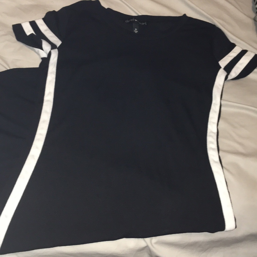 Black midi dress with adidas-like side stripe 💕